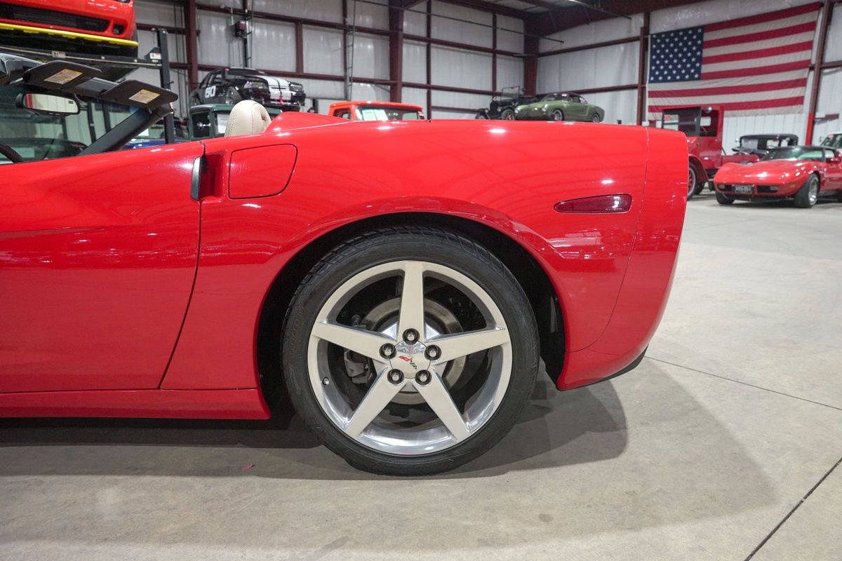 2005 Victory Red Chevrolet Corvette   | C6 Corvette Photo 5