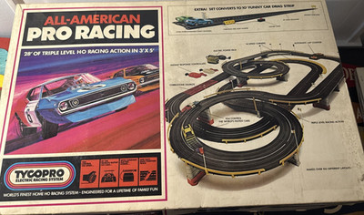 Tyco Pro All American Pro Racing Slot Car Set 8114 with extra drag strip Read