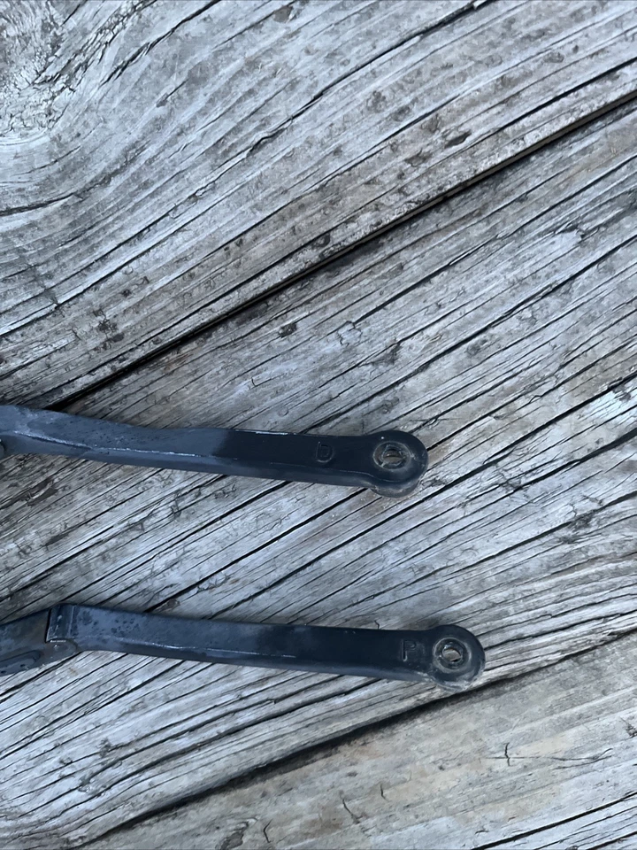 Juego de 2 brazos limpiaparabrisas Toyota Mr2 AW11 1985-1989 OEM MR2 Foto 2 de 4