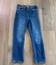 Levi's Wedgie Straight Jeans  Women's Size 30  Button Fly  Medium Wash Denim