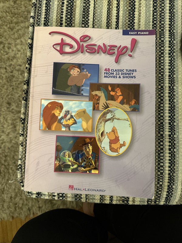 Disney 48 Classic Tunes From 33 Disney Movie & Shows For Easy Piano Hal Leonard