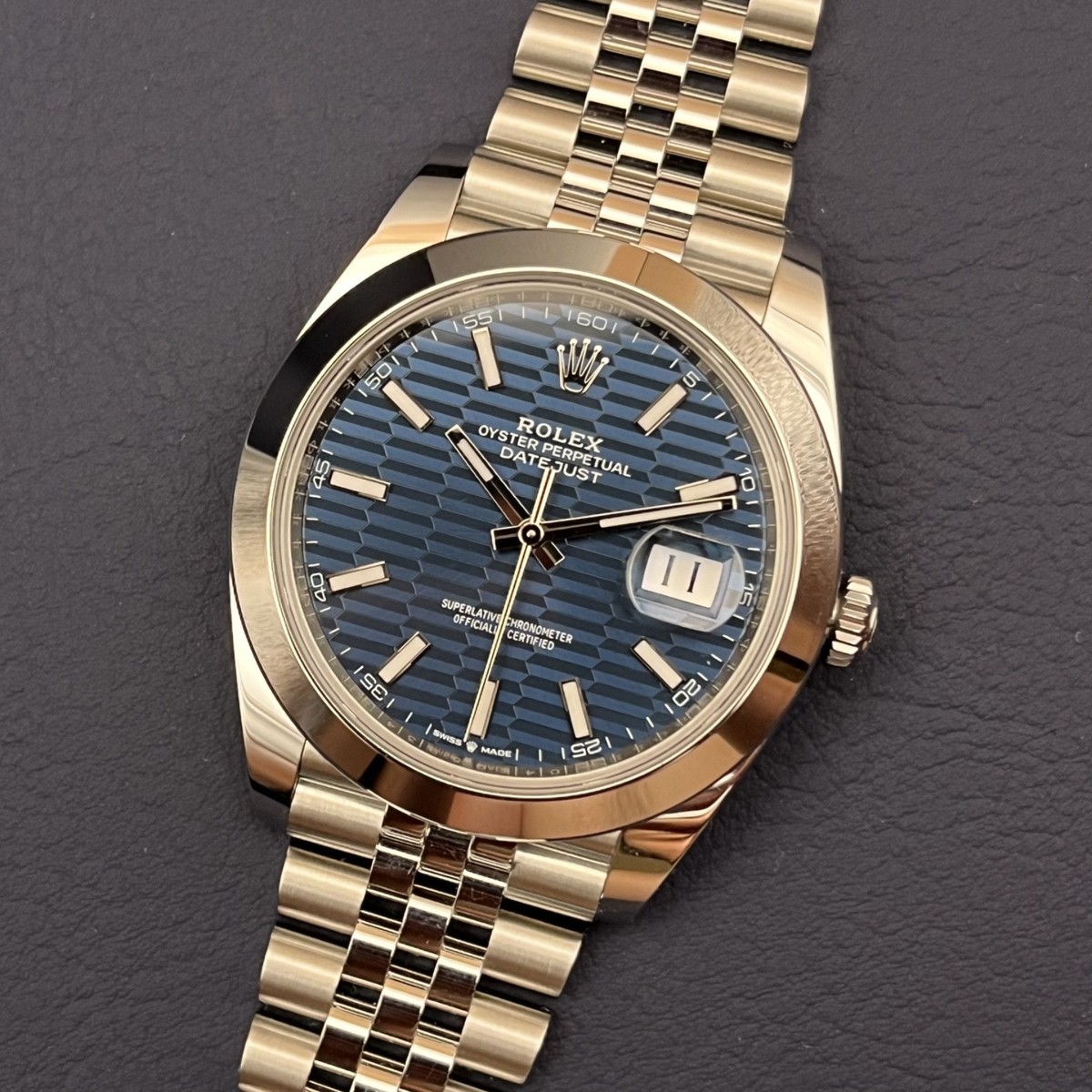 Rolex Datejust 41 WIE NEU Motif Dial 126300 2023 Jubilee Fullset