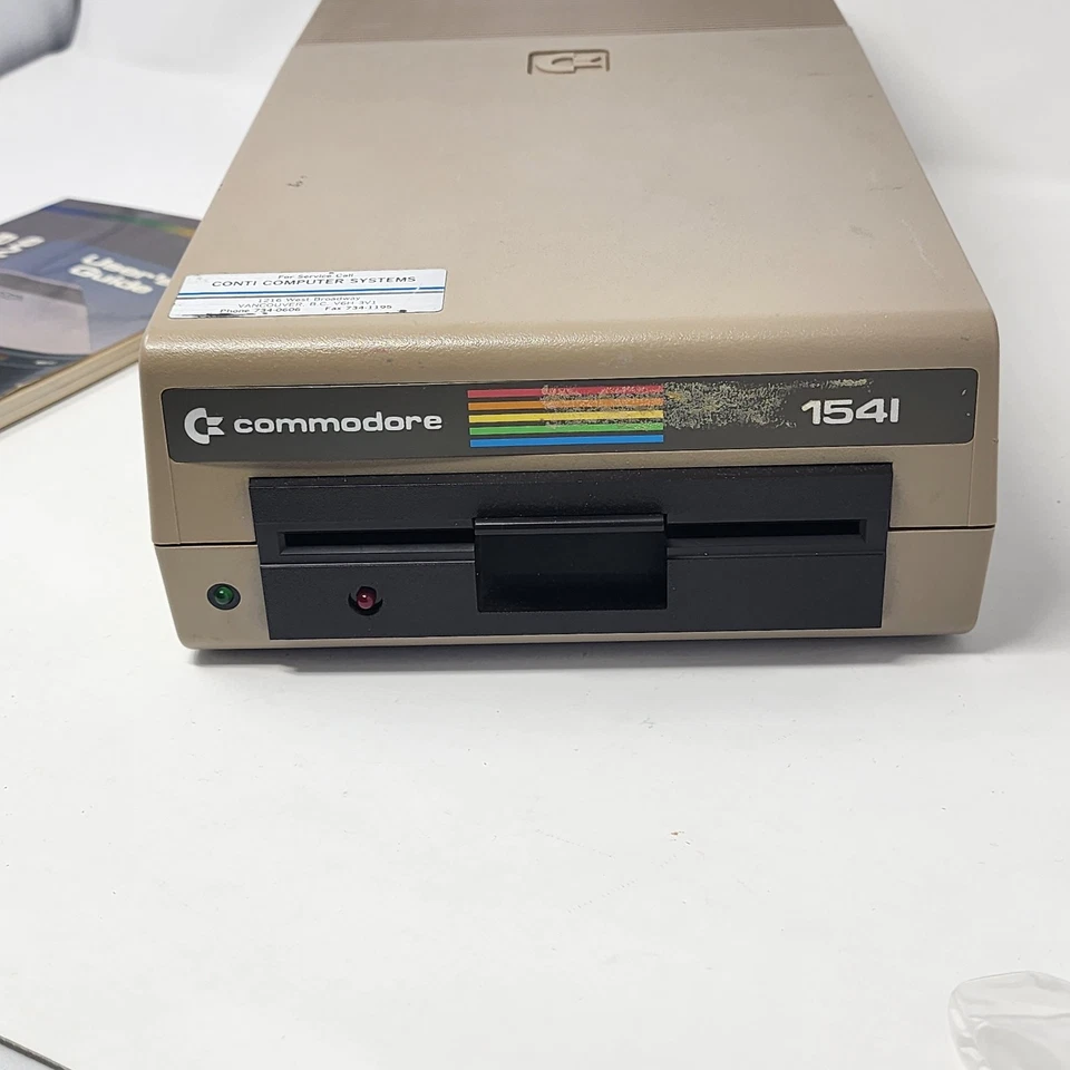 Commodore 64 5.25" Floppy Disk Drive VIC 1541 with Manual - No Cables - UNTESTED - Image 2 of 4