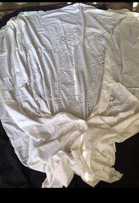 Vtg White Cutwork Lace Tablecloth 100% Cotton Embroidered Big! 100x100 