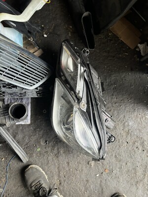 MERCEDES-BENZ E W212 A2128205761 Scheinwerfer vorne links 2.20 Diesel Xenon