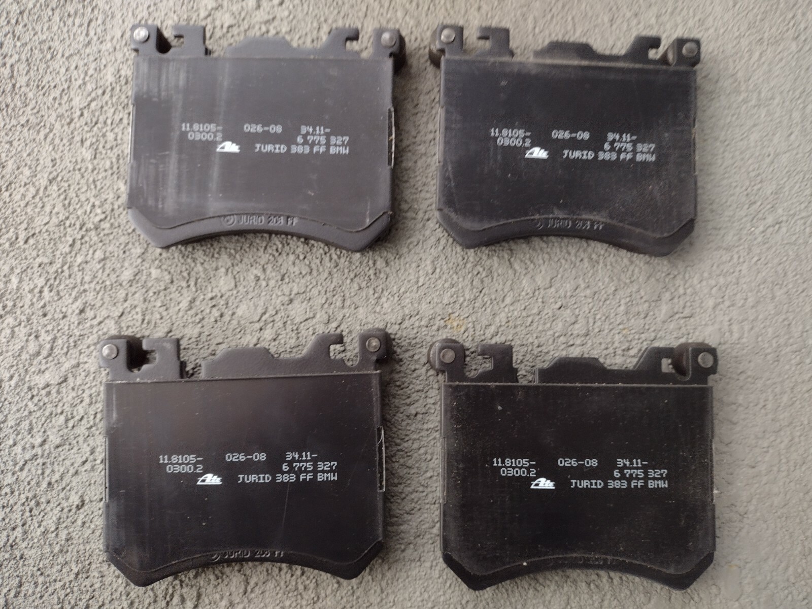 Rolls Royce Ghost Dawn Wraith front brake pads with sensor included