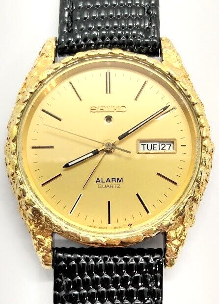 Vintage 1984 Men's Seiko Alarm Quartz Gold Nugget Embellished Men's Watch 1980's image 2