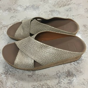 FitFlop-Women-039-s-Shiny-Gold-Leather-Cork-Wide-Cross-Strap-Sandals-Slides-Size-9-M