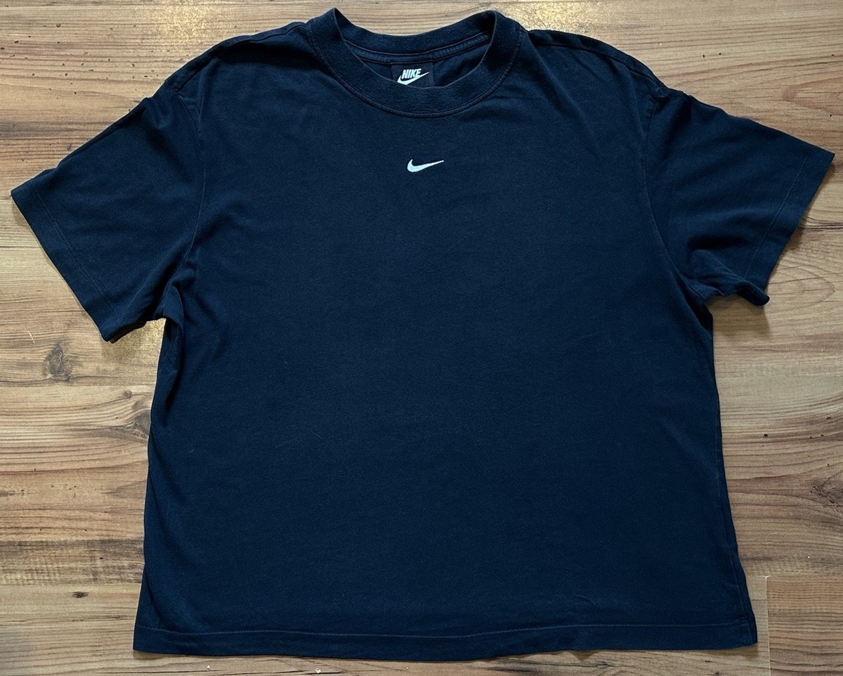 nike center swoosh tee