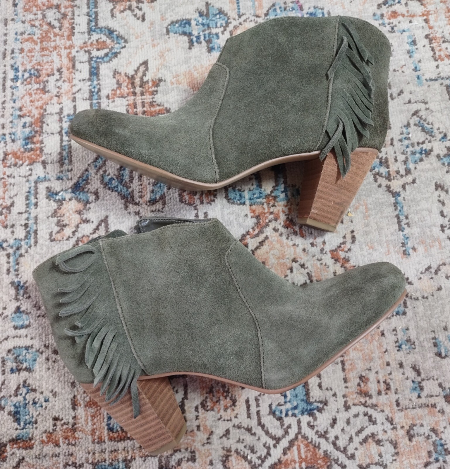 Tahari Ankle Booties Size 8 M Olive Green Suede Block Heel Side Zip Fringe Frill