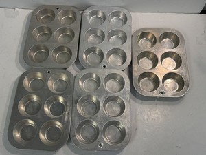 x5 Vintage Stainless Steel Muffin & Cupcake Pans (6) 2.5"W Trays 9.75"x7"