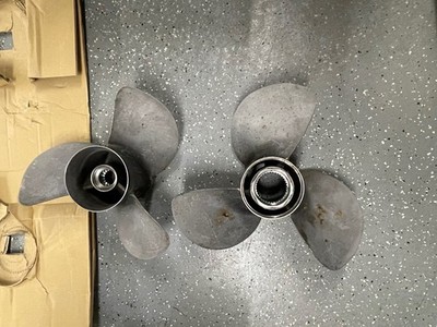 Yanmar ZT350/ZT370 Dual Prop Set 24P  196350-09740   196350-09440  Fits Bravo 3