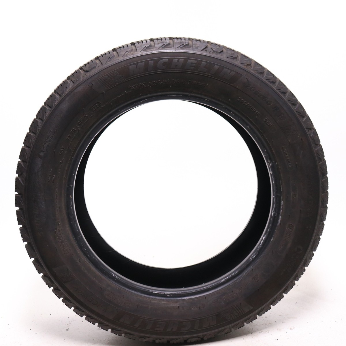 Set of 4 Used 205/60R16 Michelin X-ICE Snow - 96H - 9-9.5/32 No