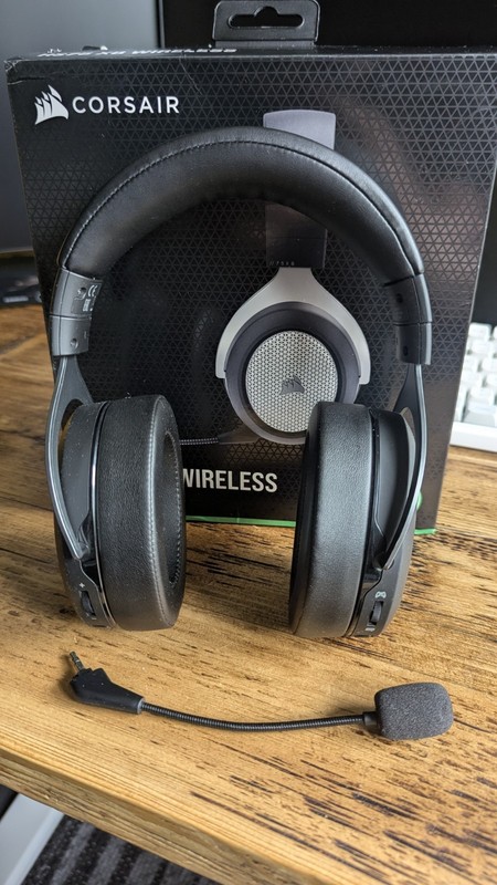 CORSAIR HS75 XB WIRELESS Gaming Headset for Xbox – Dolby Atmos