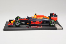117161233 Red Bull RB12 Tag Heuer n33 M. Verstappen Red Bull Racing Showcar 2016