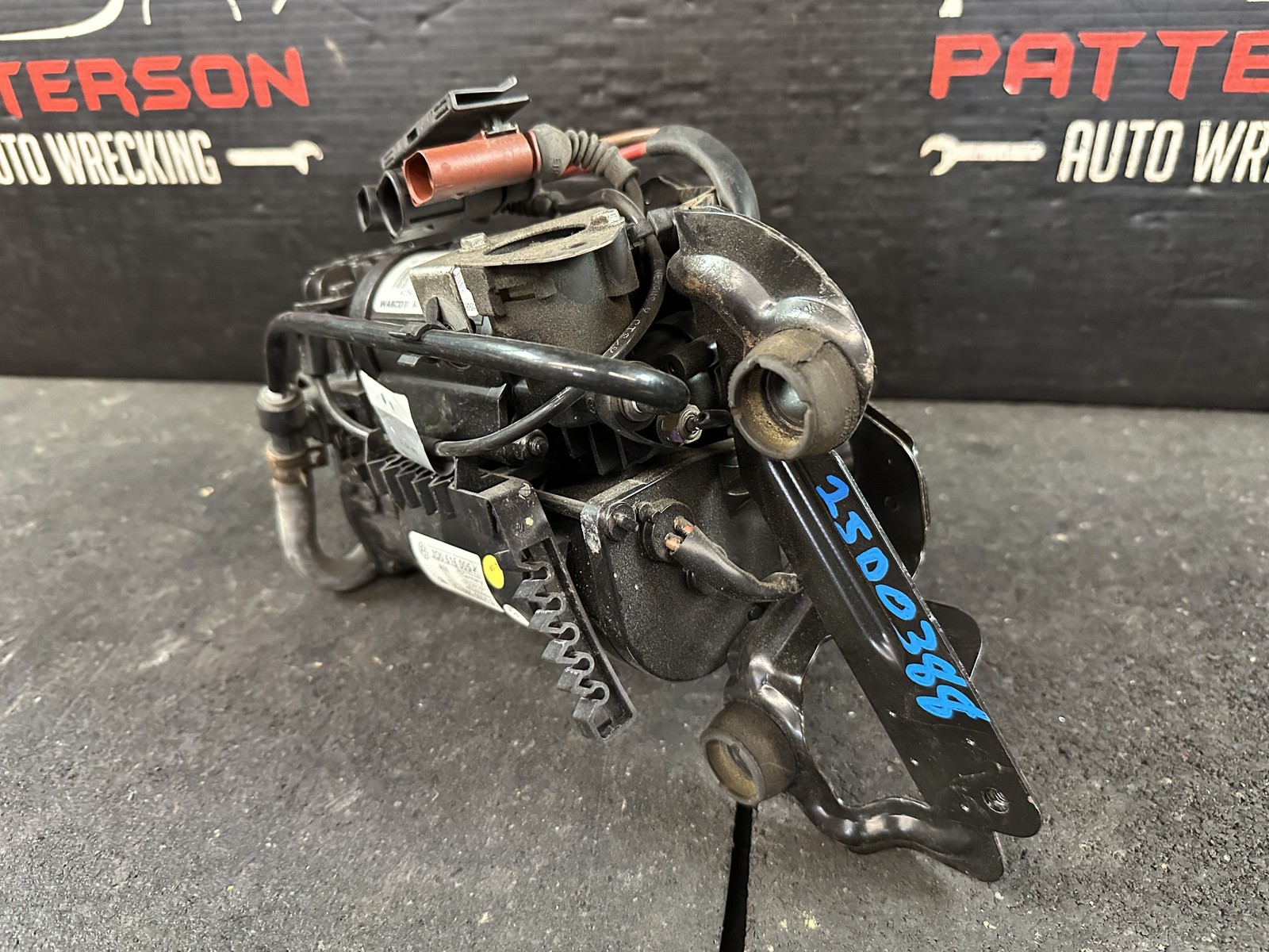 04-19 BENTLEY CONTINENTAL AIR RIDE SUSPENSION COMPRESSOR 15155000142