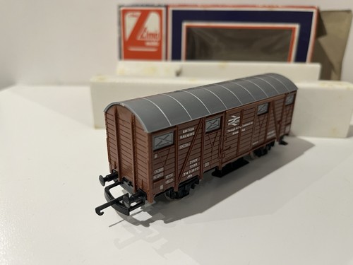 Lima 303165 BR Box Van 21 RIV braun Güterwagen British Rail Spur OO boxed | Condition: New