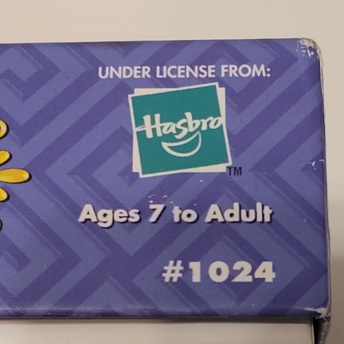 Hasbro Flinch Card Game The Original and Best Family Stockpile Card Game 2002 - Picture 3 of 3