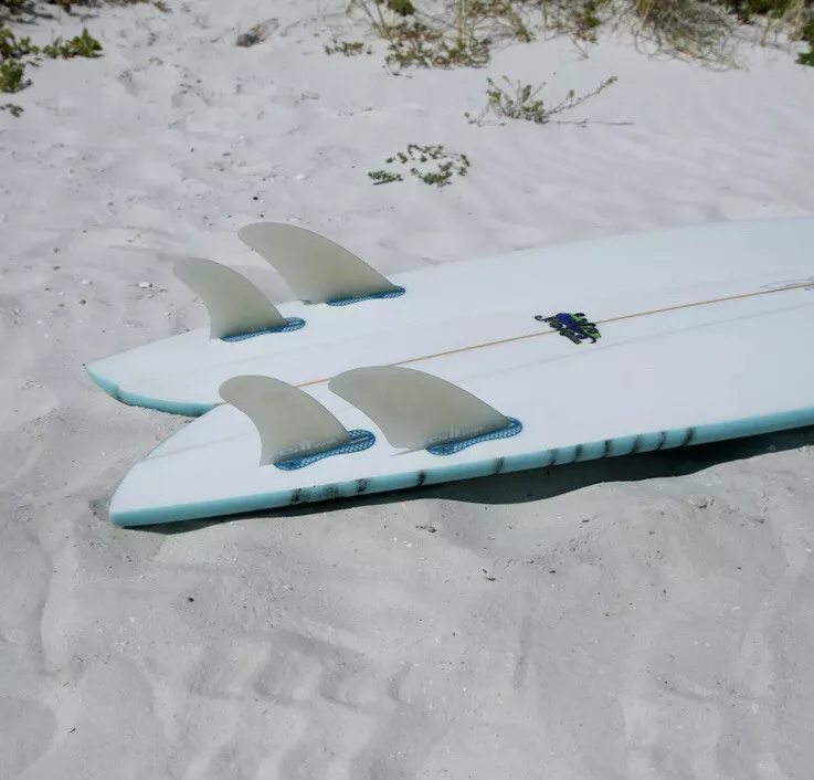 NEW FCS II FCS2 Split Keel Quad Fin Set 4 Medium Clear