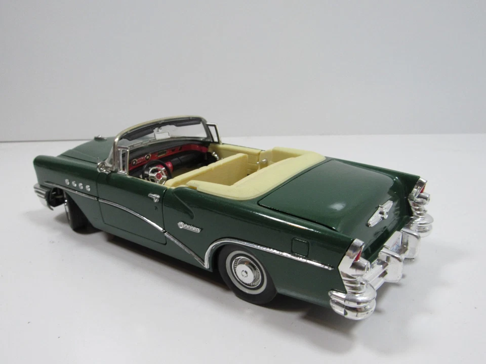 Buick Century 1955 convertible Mira Solido escala 1/18 hecho en España #MC5-2 Foto 4 de 4