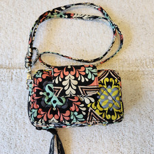 VERA BRADLEY SIERRA STREAM QUILTED ZIP AROUND WALLET AND LANYARD ALL IN ONE, EC