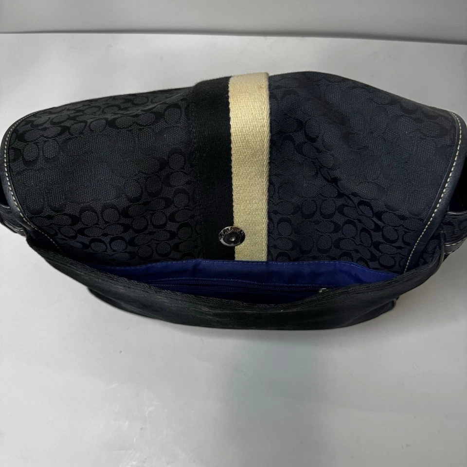 Coach Signature Crossbody Voyager Messenger Jacquard Bag Black - Image 3 of 4