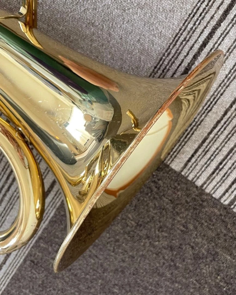 Yamaha YEP-201 Euphonium w/ Hardcase Musical instruments - Image 3 of 4