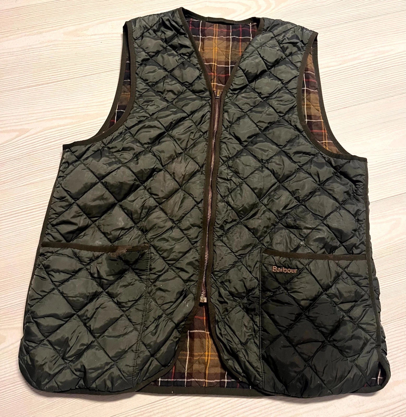 Barbour Quilted Vest Mens Medium Olive Green Tartan Lined Sleeveless Full Zip