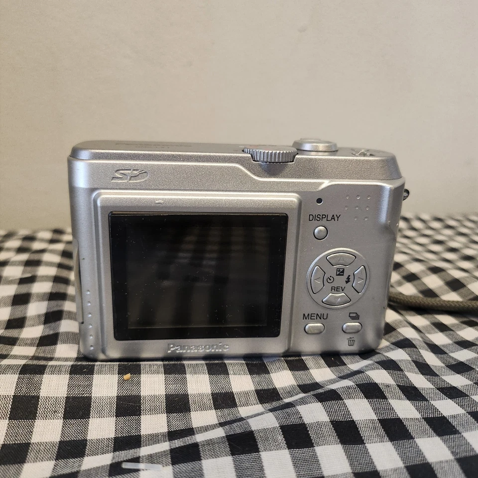 Panasonic Lumix DMC-LZ2, photo 4 of 5