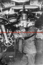F003668 British submarine Interior Periscope WW1