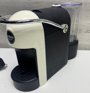 Lavazza A Modo Mio Jolie EVO Kaffeekapselmaschine 1250W 0,6 Liter - Weiß