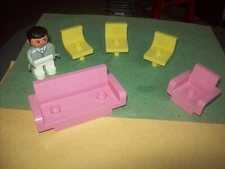 LEGO DUPLO PARTS, FURNITURE # 2552 FAMILY HOME FROM 1992