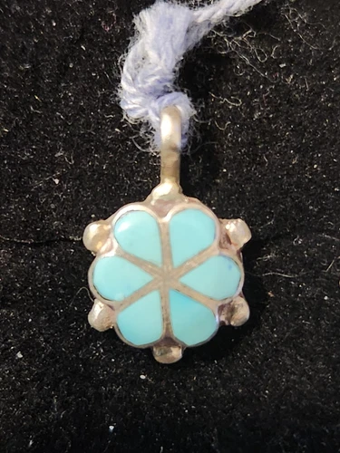 Vintage Zuni Sterling Silver PENDANT Native American Turquoise Flower 1/2" dia.