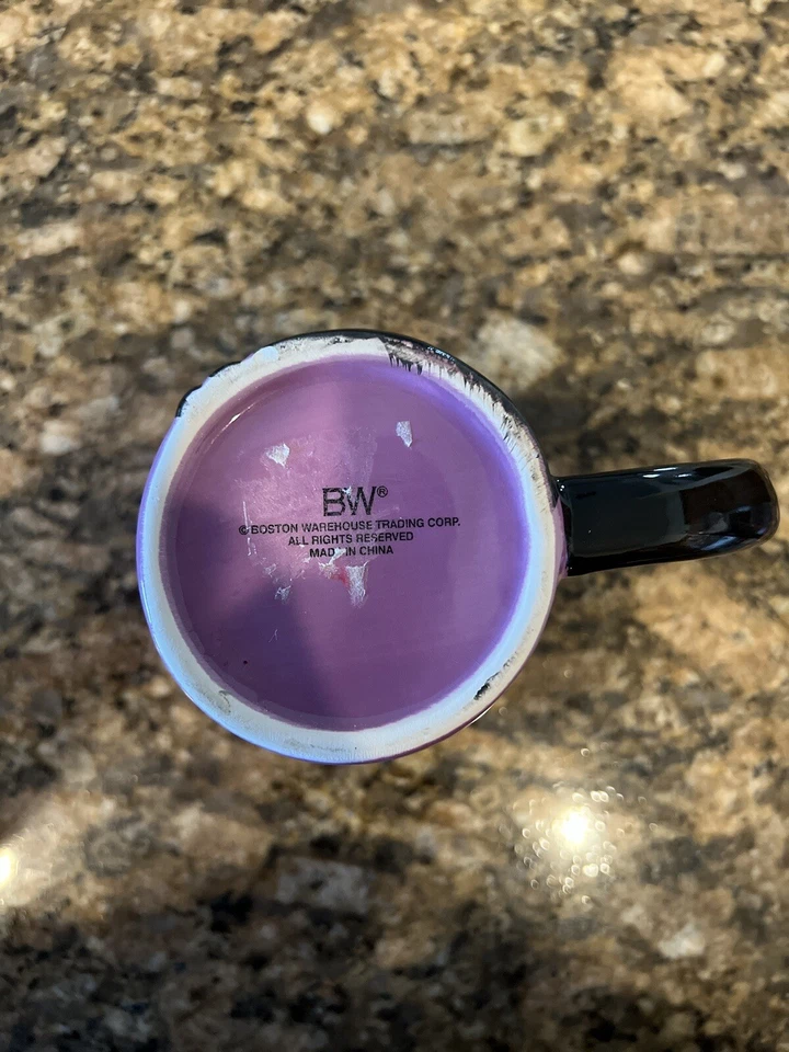 Boston Warehouse Comercio Café Púrpura Taza Halloween Gato Negro BOO Cola Mango Foto 2 de 2