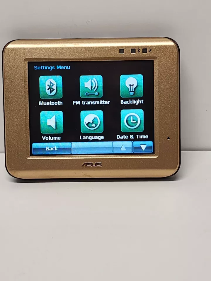 Retro ASUS OEM R300 3.5" Bluetooth Portable GPS Navigator - Gold 90WG-S04400002T - Image 4 of 4