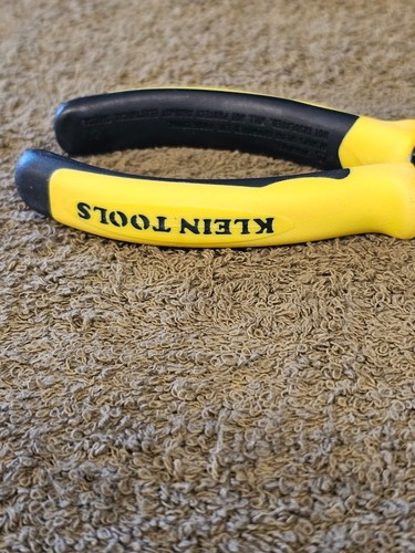 Klein Tools Journeyman Needle Nose Pliers Side Cutters J203-6 6" Yellow Handle - Picture 7 of 10