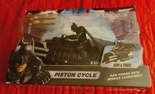 BATMAN Piston Cycle - Rev & Go Motor - AIM & Fire MATTEL 2008 HTF