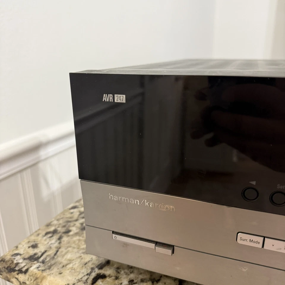 Harman Kardon AVR 247 7.1 Channel Surround Sound 50W Home Theater Receiver WORKS - Image 4 of 4