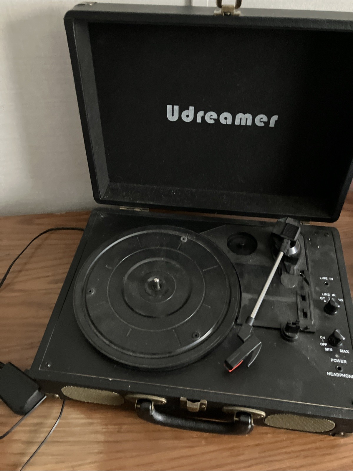 Vintage Record Player with 7 Classic Vinyl Albums Included-image