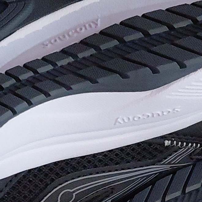 Saucony Black Gray White Men's Low Top Running Sneaker Lace Up thumbnail 4