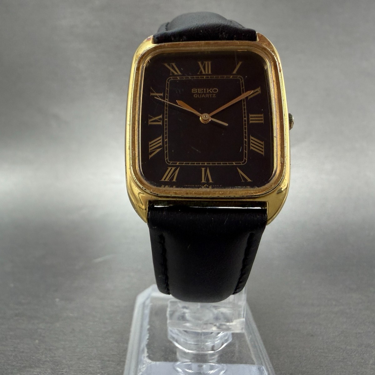 Vintage SEIKO 9021-5170 スクエア 1986年 ゴールド Seiko Watch Men 28mm Black Dial Gold Tone Rectangle 9021-5170 New