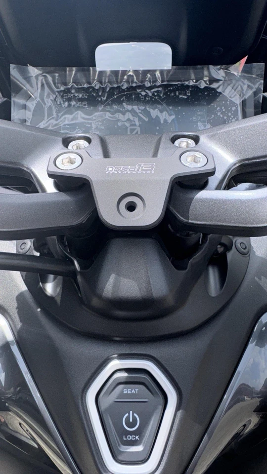 Yamaha Tmax Tech 560 Quadlock Bracket - Image 3 of 4