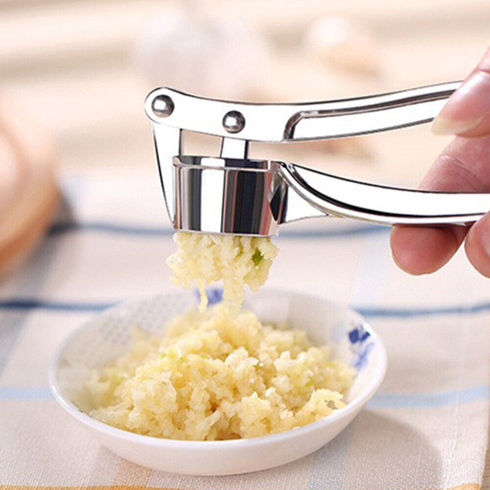 Эффективная альтернатива чеснокодавилке: простой способ измельчения чеснока