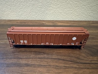 Athearn HO Scale Burlington Northern Santa Fe BNSF Covered Hopper with KDs