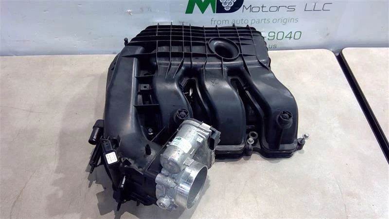 Dodge Charger 2011-2023 colector de admisión superior con cuerpo de acelerador 5184693ae Foto 2 de 4