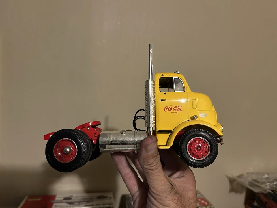 COCA COLA COKE 1954 GMC SEMI GREAT DANE TRAILER - Image 2 of 4