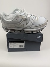 Size 9.5 - New Balance Abzorb 2000 White/Grey