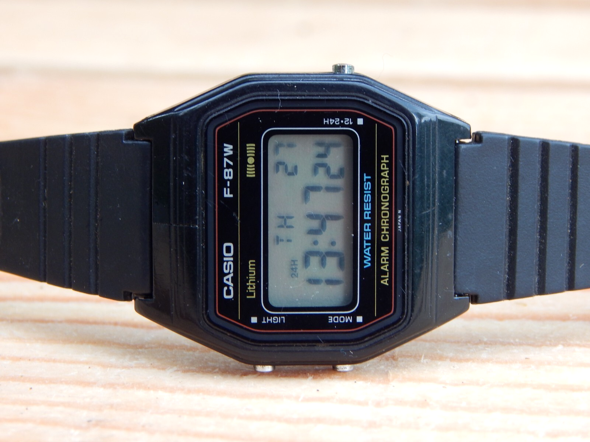 Vintage 80's Casio Wrist Watch F - 87 W Japan module 415 Rare