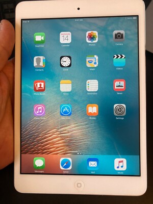 Apple iPad mini 1st Generation. 16GB, Wi-Fi, 7.9 in - White & Silver