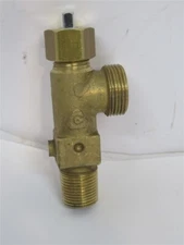 Cavagna RVB-520H-LF, 3/8" NGT B Style Valve for Acetylene Tank
